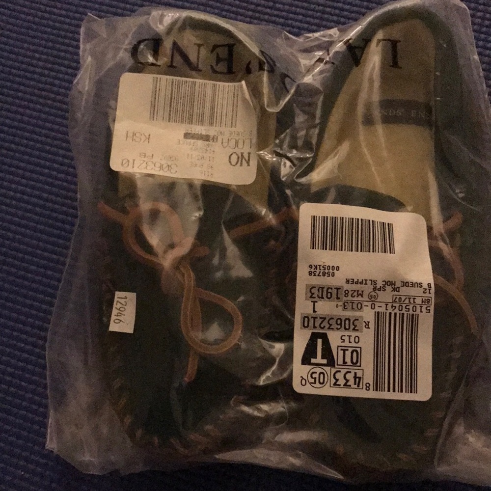 NEW LANDS END DARK GREEN SUEDE SLIPPERS MOCCASINS KIDS BOY GIRL TODDLER SIZE 12